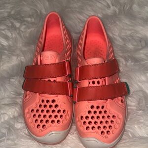 Plae Kids Coral Water Shoes with Velcro Straps